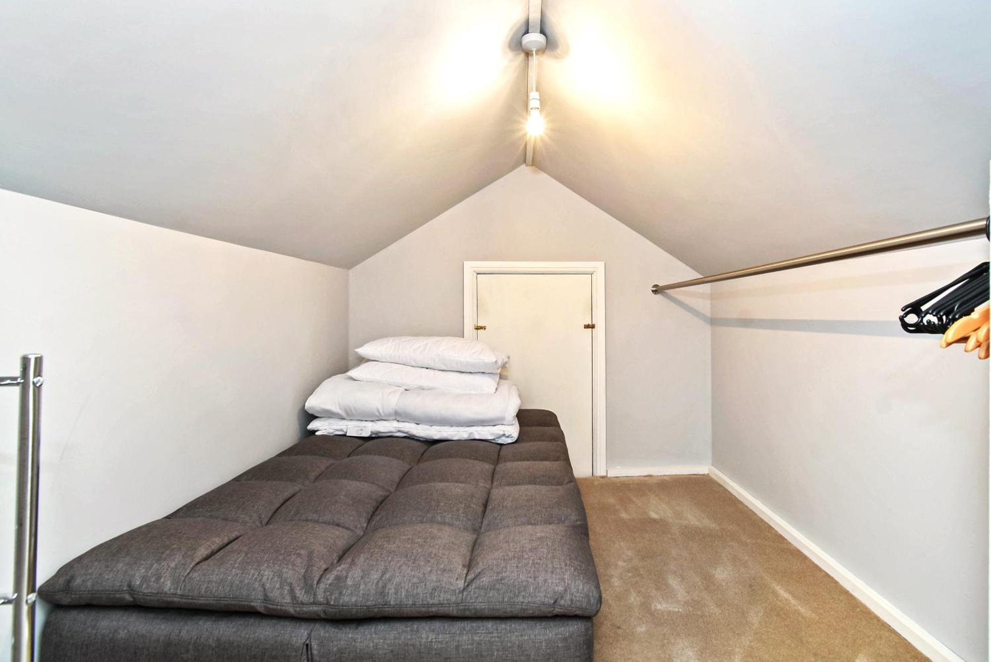 Apartment Victoria With Free Parking Scarborough Exterior foto